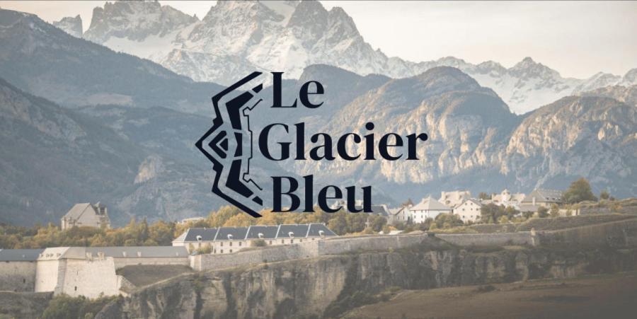 Auberge Le Glacier Bleu Mont-Dauphin Exterior foto