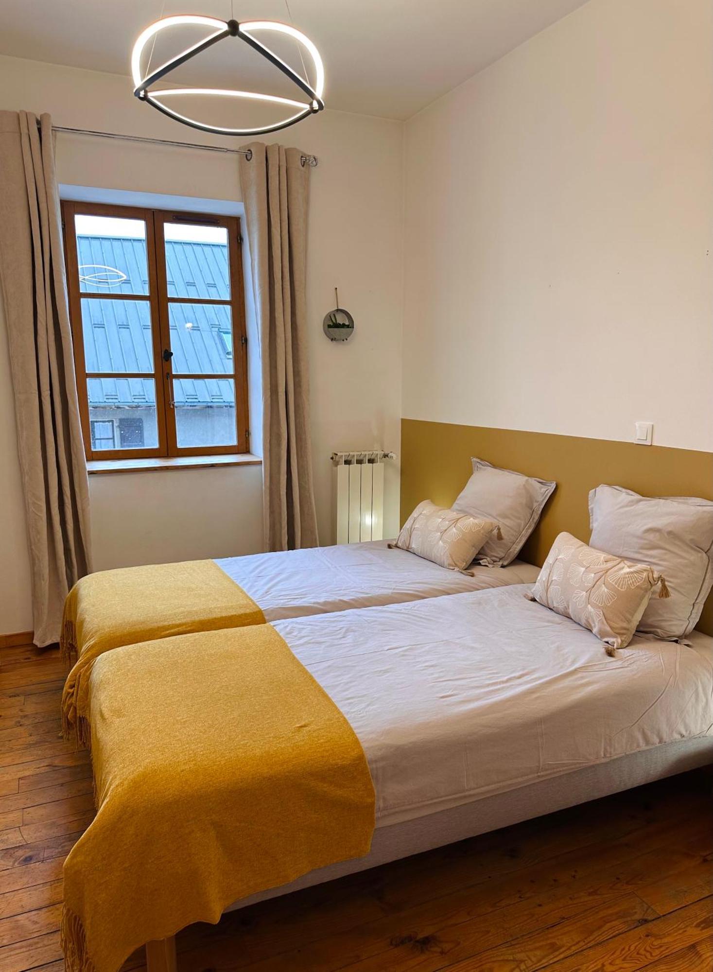 Auberge Le Glacier Bleu Mont-Dauphin Habitación foto
