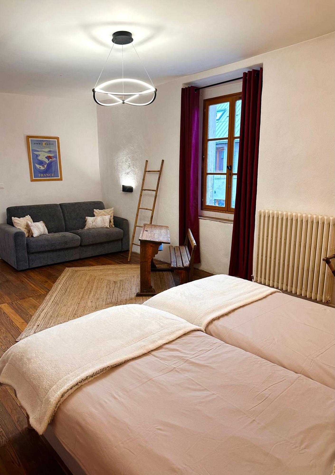 Auberge Le Glacier Bleu Mont-Dauphin Habitación foto