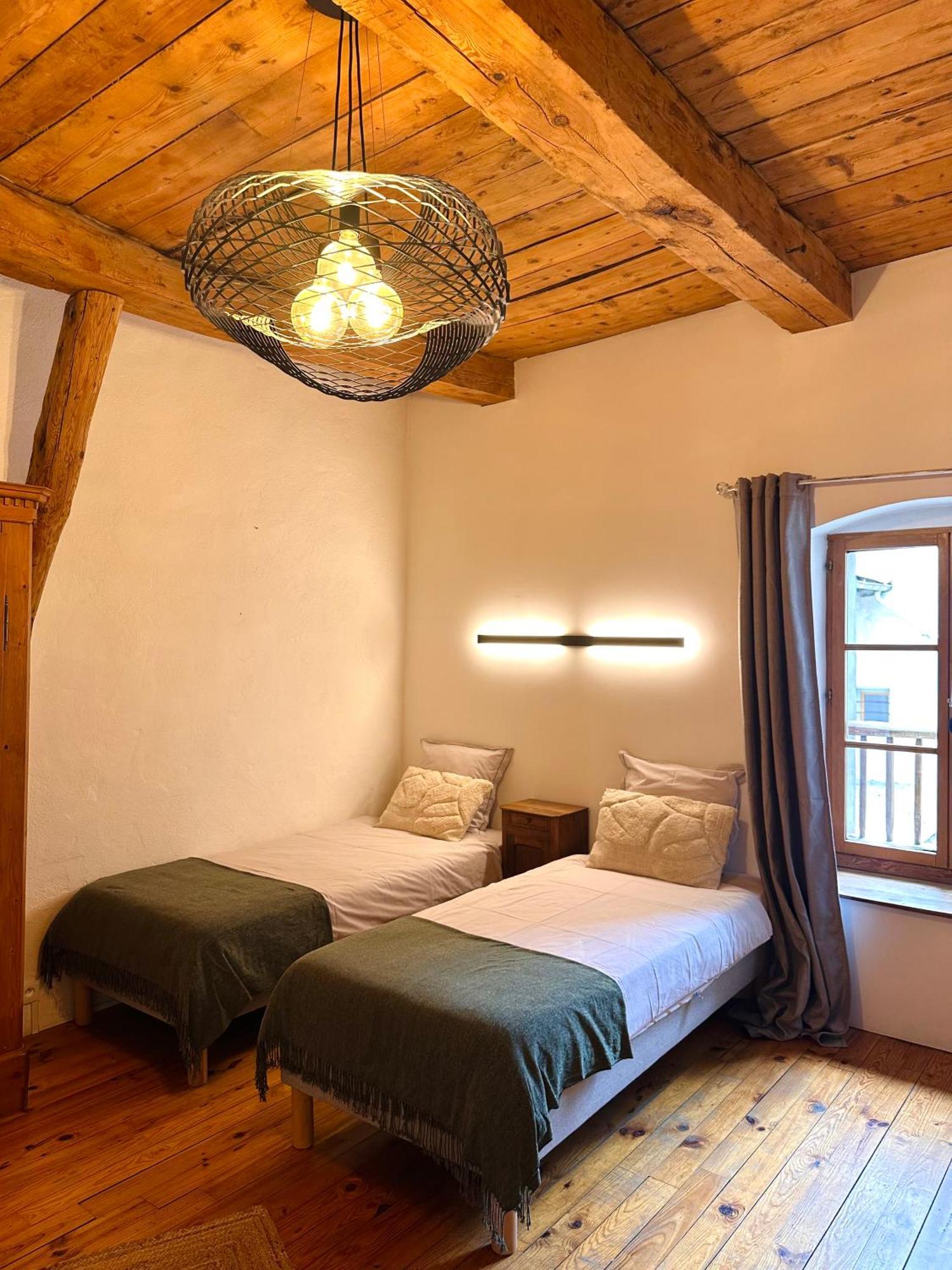 Auberge Le Glacier Bleu Mont-Dauphin Habitación foto